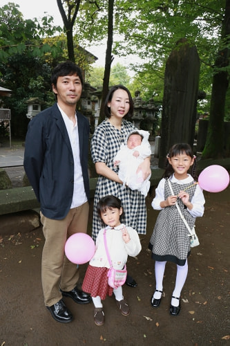 お宮参り写真 撮影場所 水天宮 日枝神社 家族写真、優しい写真
