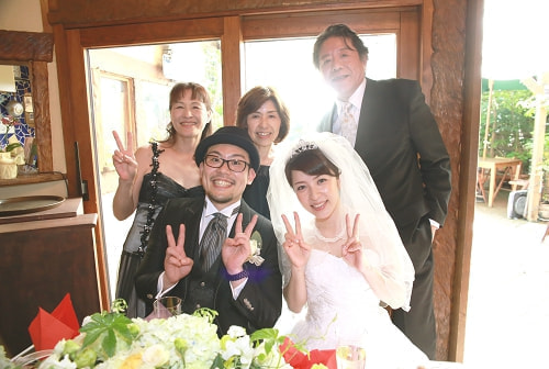 ブライダル写真 撮影場所 レストラン 親族、集合写真