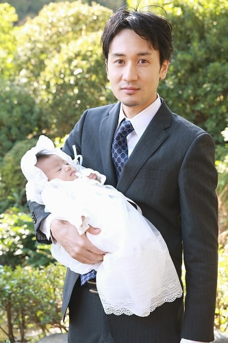 お宮参り写真 撮影場所 文京区 根津神社 パパ、赤ちゃん